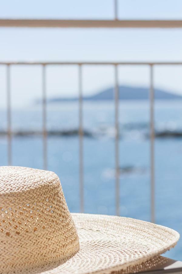 Sulla Spiaggia Di Toto E Tota Tellaro Zewnętrze zdjęcie
